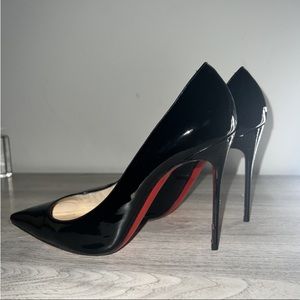 Louboutin decollete